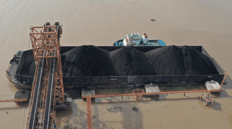 PT Royaltama Mulia Kontraktorindo Tbk (RMKO)